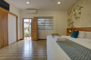 standard-double-room-12