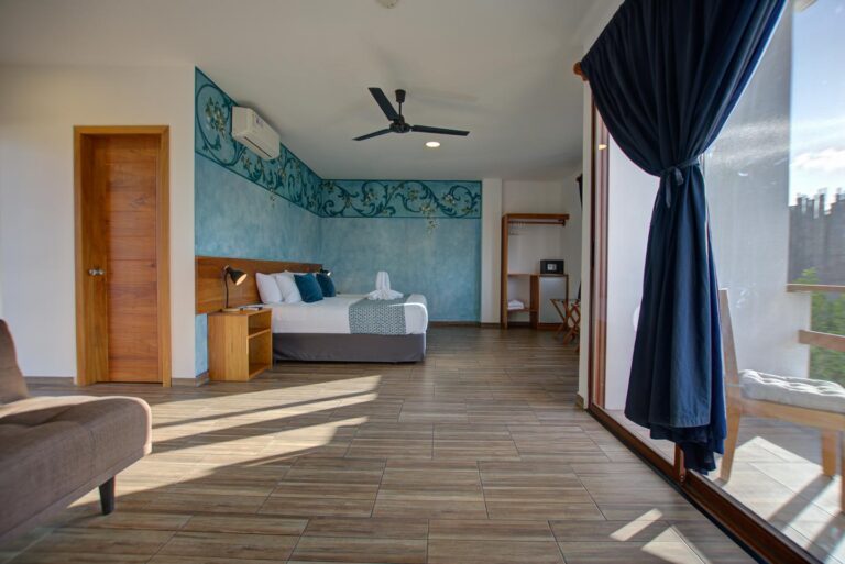 Plaza Luna Suites Hotel