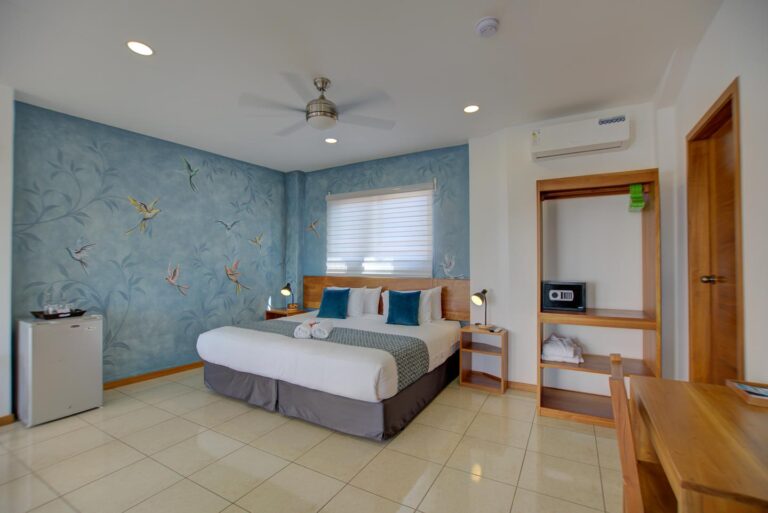 Plaza Luna Suites Hotel