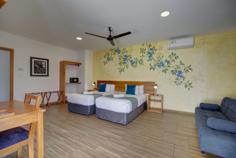 Plaza Luna Suites Hotel