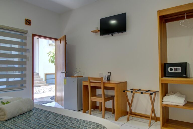 Plaza Luna Suites Hotel