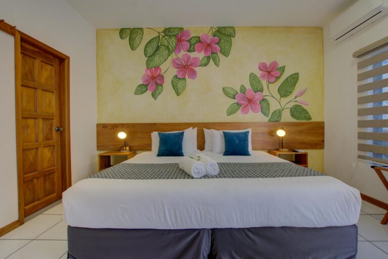 Plaza Luna Suites Hotel